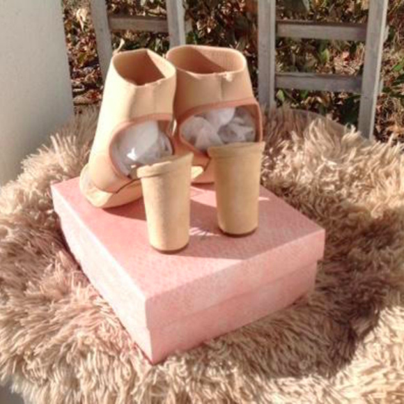 Cape Robbin Chic Nude Heel Sandal - Picture 4 of 5